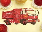 デコレーションケーキ　赤いトラック